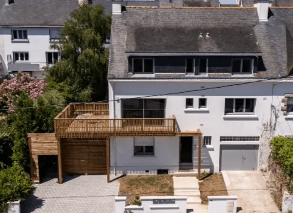 Maison rénovée et divisée en 4 logements